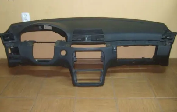 Mercedes-Benz S W220 Dashboard