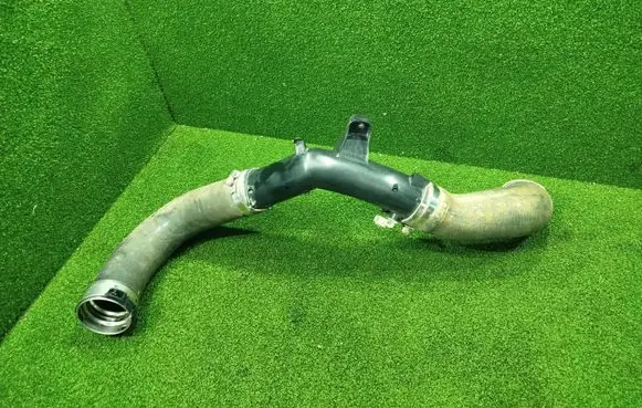 Intercooler hose/pipe