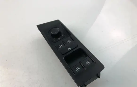 Volkswagen PASSAT B7 Electric window control switch 1K4959857B