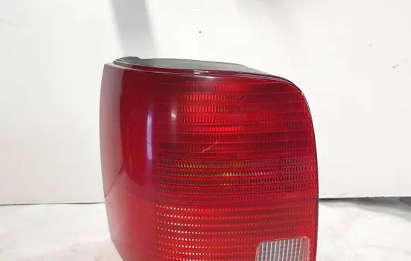 Volkswagen PASSAT B5 Rear/tail lights