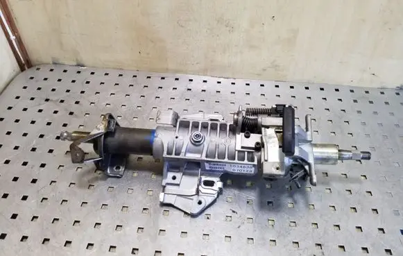 Nissan Pathfinder R51 Steering wheel axle EB36000