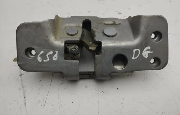 Chrysler Town & Country V Rear door lock 020334