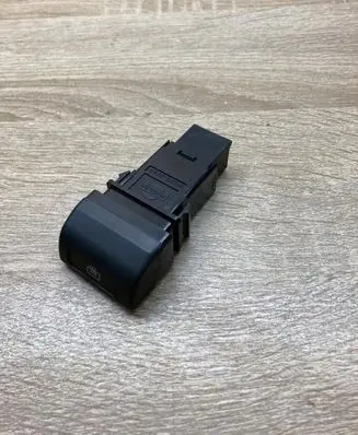Nissan Primera Windscreen/window heater switch 