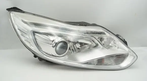 Ford Focus Headlight/headlamp