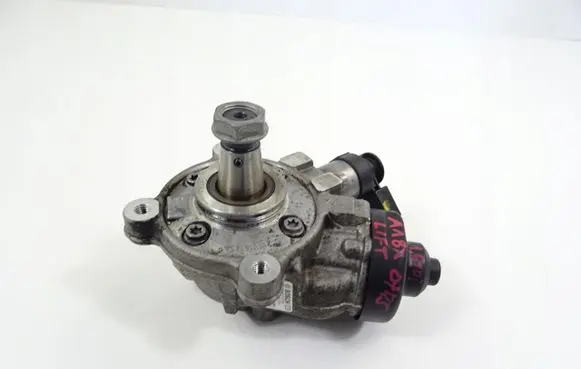 Audi A1 Fuel injection high pressure pump 04L130755E