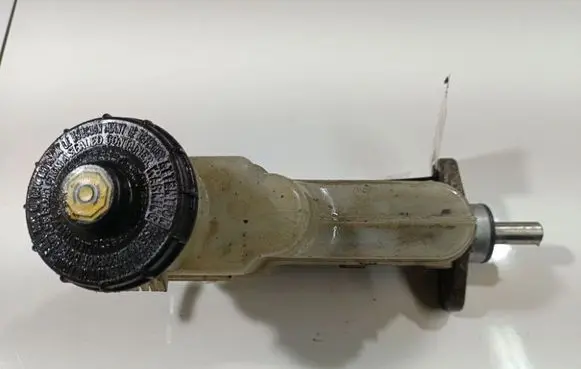 Honda FR-V Master brake cylinder