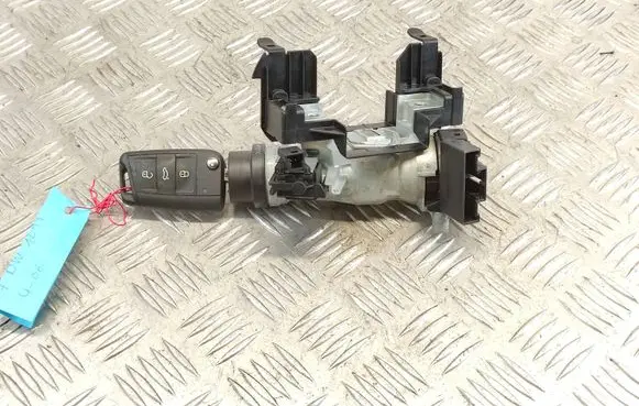 Volkswagen Polo VI Ignition lock 6C090581 412075
