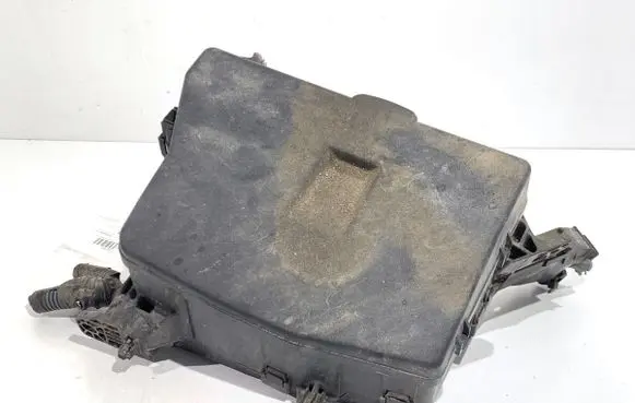 Toyota Auris 150 Fuse box set 8266212270