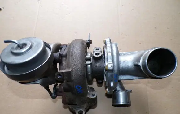 Toyota Avensis T220 Turbo 17201-26020