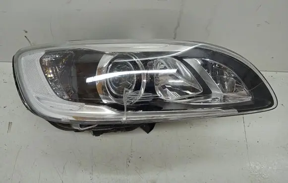Volvo V60 Headlight/headlamp 31420262