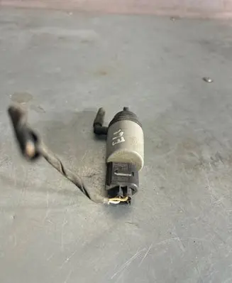 BMW 5 E60 E61 Windscreen/windshield washer pump 6934159 23557610