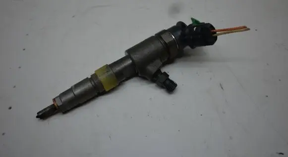 Citroen C4 II Fuel injector 0445110340