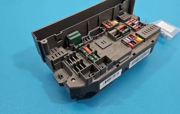 BMW X6 E71 Central body control module 518966010B IMPRK1542044