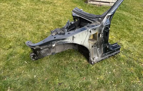 BMW 7 F01 F02 F03 F04 Front quarter panel 