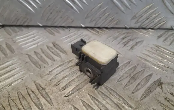 Hyundai Santa Fe Airbag deployment crash/impact sensor 959202B000