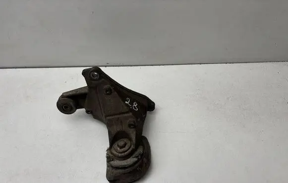 Audi A4 S4 B5 8D Gearbox mounting bracket 8D0399114S
