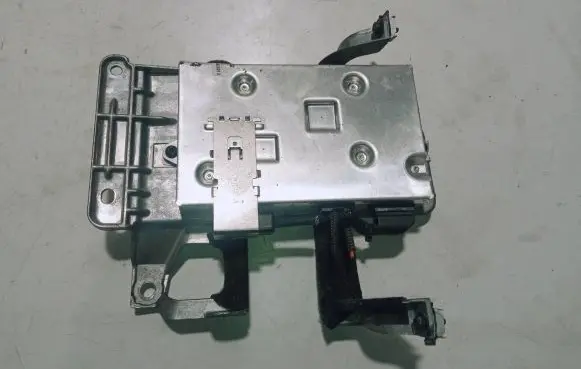 Audi A6 S6 C6 4F Sound amplifier 4F1035462