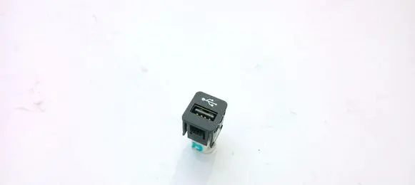 BMW 3 F30 F35 F31 USB socket connector 9229294