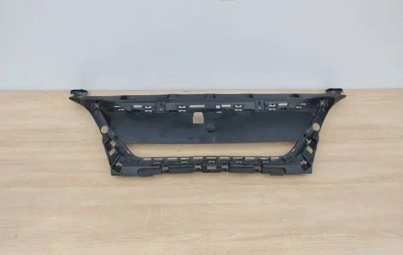 Peugeot 5008 Front grill 9815317777