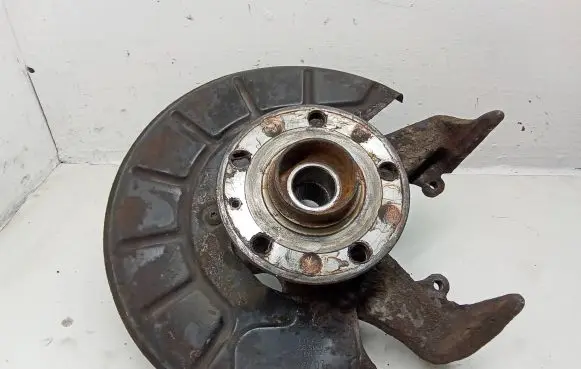 Volkswagen Caddy Front wheel hub spindle knuckle 1K0615312F