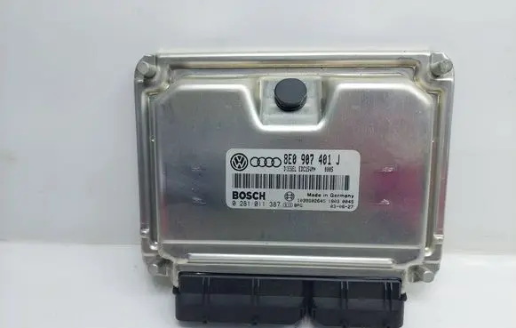 Audi A6 S6 C5 4B Engine control unit/module 8E0907401J 0281011387