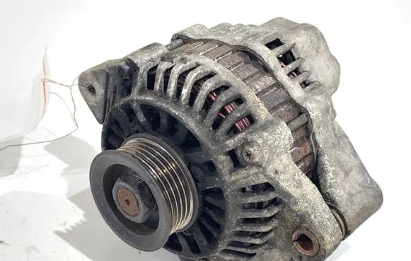 Suzuki Swift I Generator/alternator 