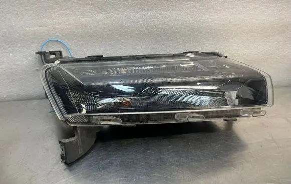 Dacia Spring Headlight/headlamp 