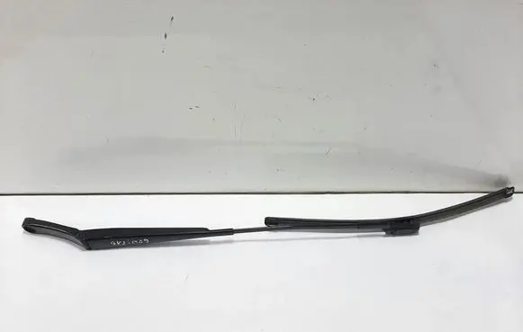 Volkswagen PASSAT B7 Windshield/front glass wiper blade 3AB955410