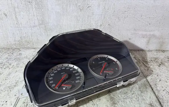 Volvo V50 Speedometer (instrument cluster) L086167690 8809000
