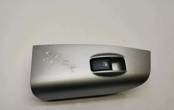 KIA Sportage Electric window control switch 4835201110 935801F000