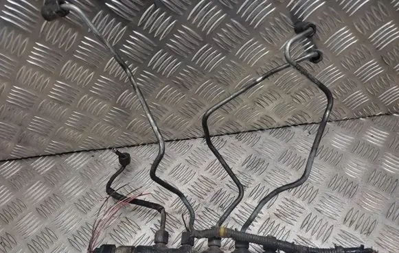 Toyota Avensis T250 Fuel main line pipe 89458