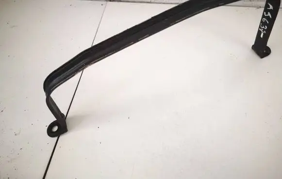 Peugeot 308 Fuel tank mounting bracket 