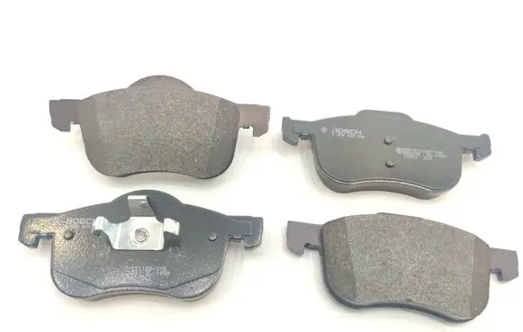 Volvo S60 Brake pads (front) 0986424540 31262506 B0039BWF28