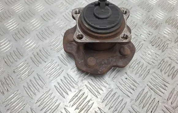 Toyota Auris 150 Rear wheel hub 4245012110 0182ADT270MR 4245005080