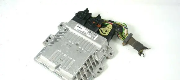 Volvo S40 Engine control unit/module ECU 31336000 S180134100A