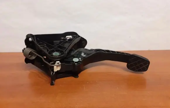 Clutch pedal