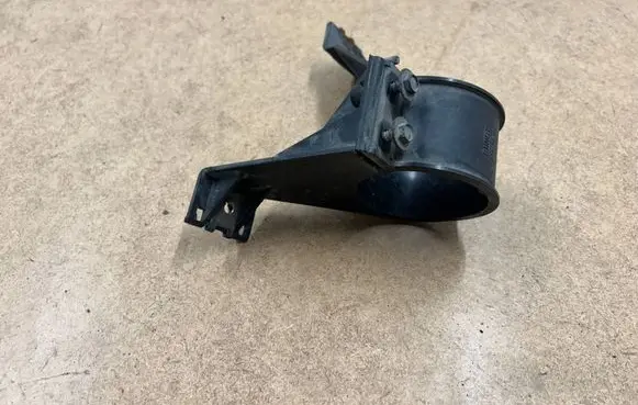 BMW 3 E46 A/C compressor mount bracket 64536917658 6917658