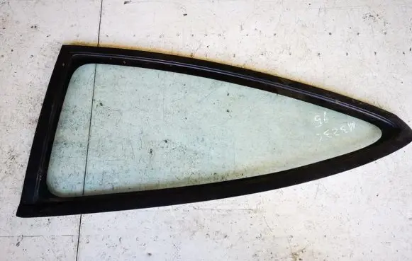 Mazda 323 Rear side window