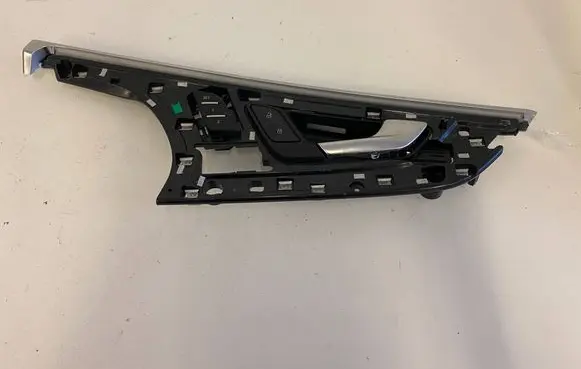 Audi Q7 4M Front door interior handle 4M0837020B