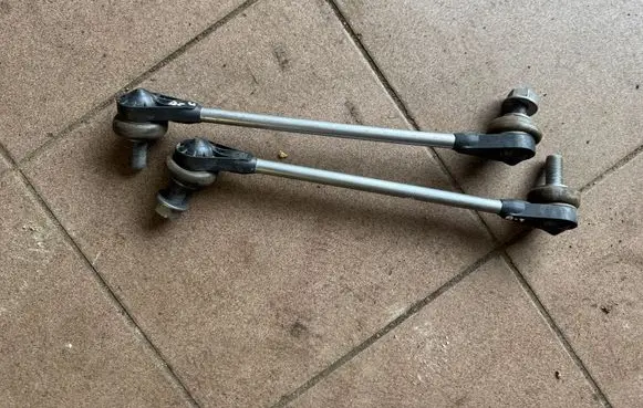 Audi Q4 Sportback e-tron Front anti-roll bar/stabilizer link QFVCQW