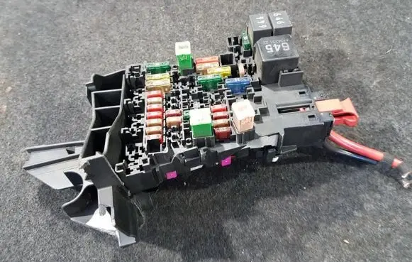 Volkswagen Golf VII Fuse box set 428139539