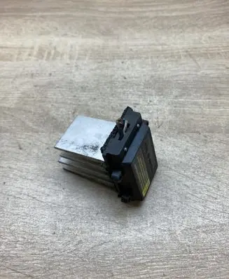 Saab 9-5 Heater blower motor/fan resistor