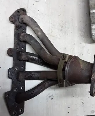 Volvo S40 Exhaust manifold