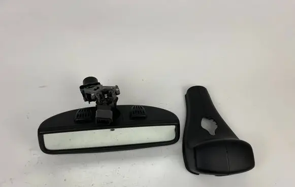 Rear view mirror (interior)