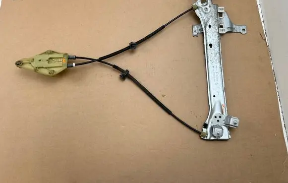Renault Megane III Rear window lifting mechanism without motor 920039101ARD 920041100