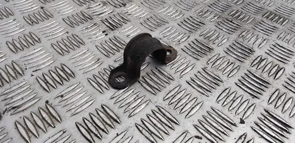 Nissan Qashqai Sway bar bush bracket, rear 