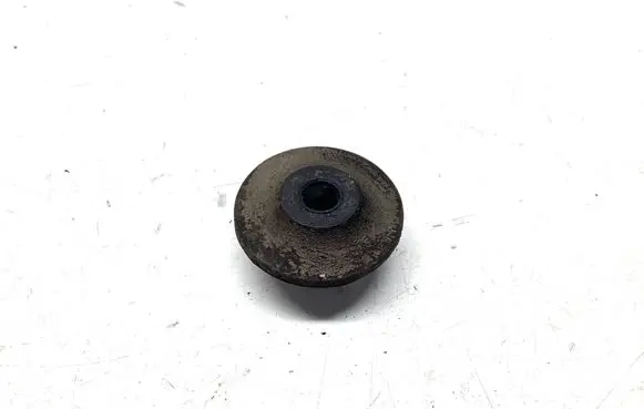 Nissan Qashqai Radiator mount bracket 