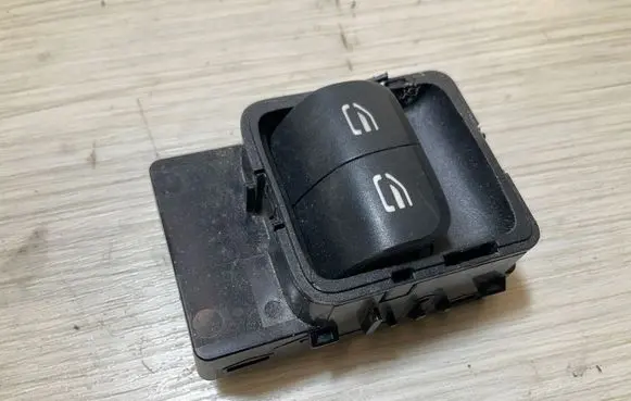 Mercedes-Benz Sprinter W907 W910 Electric window control switch A9079058902 00000201 182133604