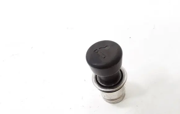 Mazda 3 I Cigarette lighter 