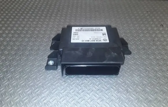 Volkswagen PASSAT CC Hand brake control module 3C8907801C